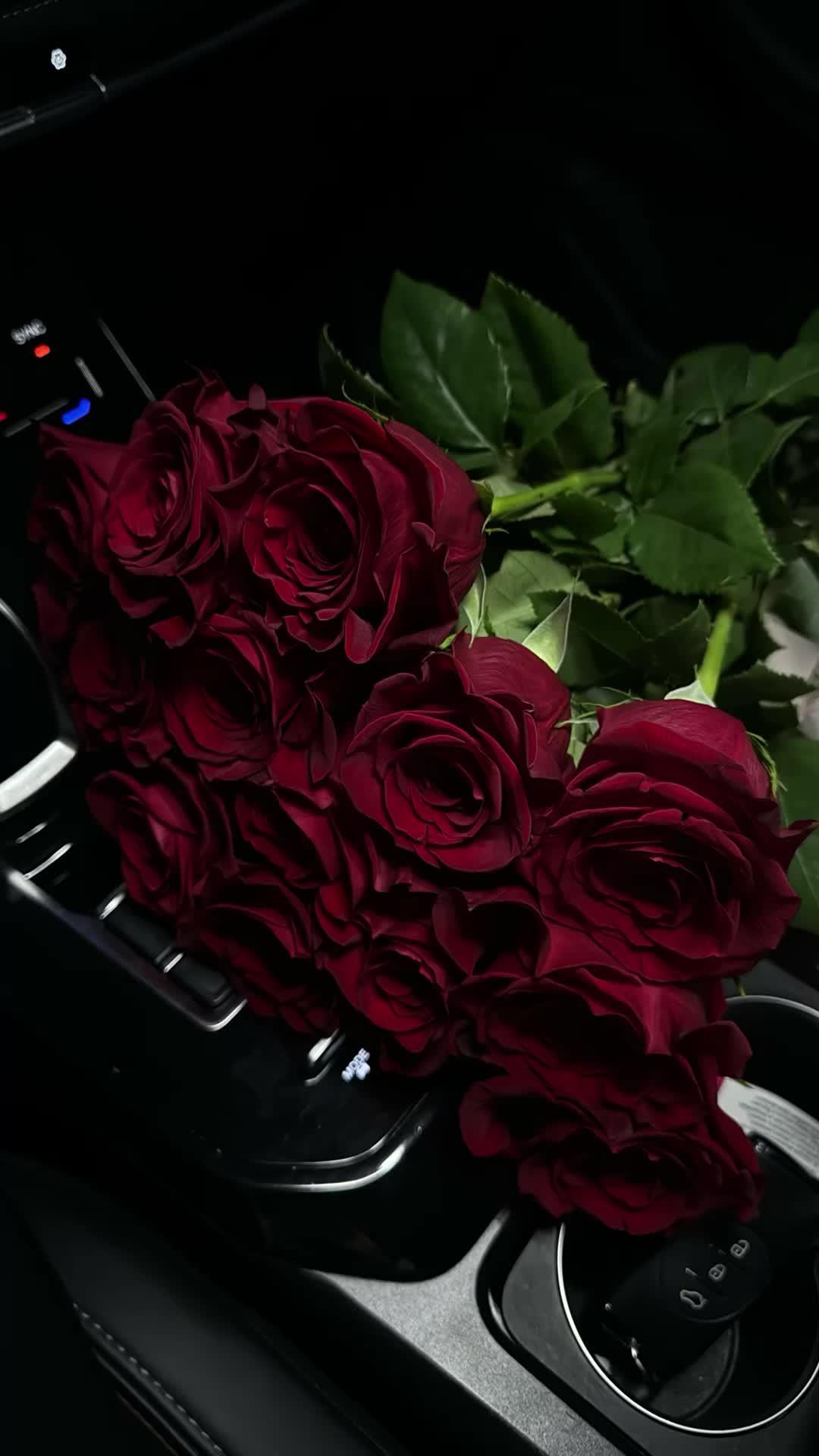 Island Paper Trail workshop space where corporate flower arrangements are designed and prepared for business delivery